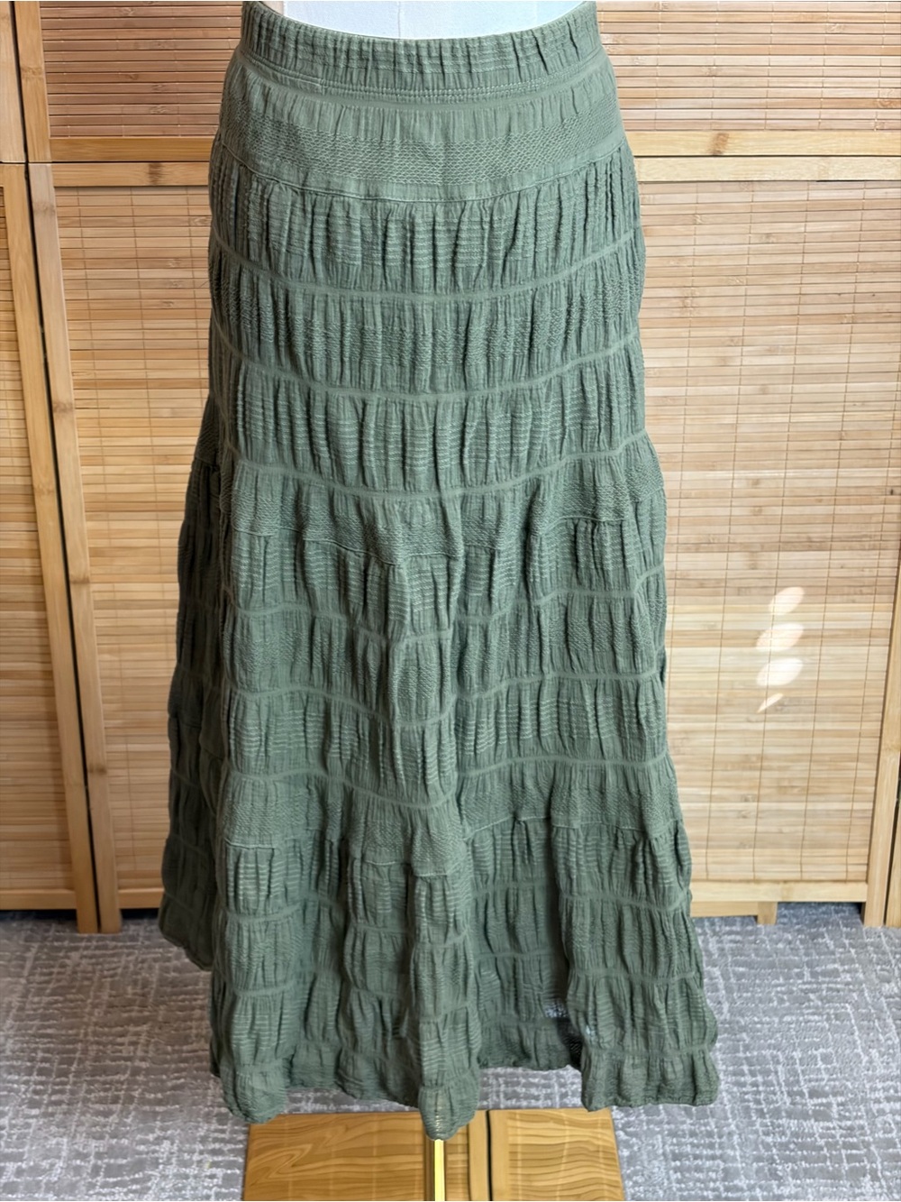Max Studio Olive Green Textured Midi Skirt XL Tiered Flaw Read